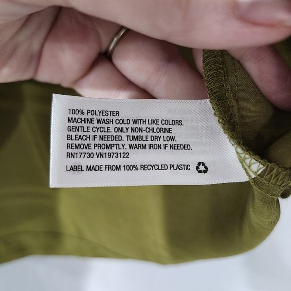 Olive Satin Womens Flutter Sleeve Top Size XS Windowpane Contemporary Modern - Picture 4 of 5